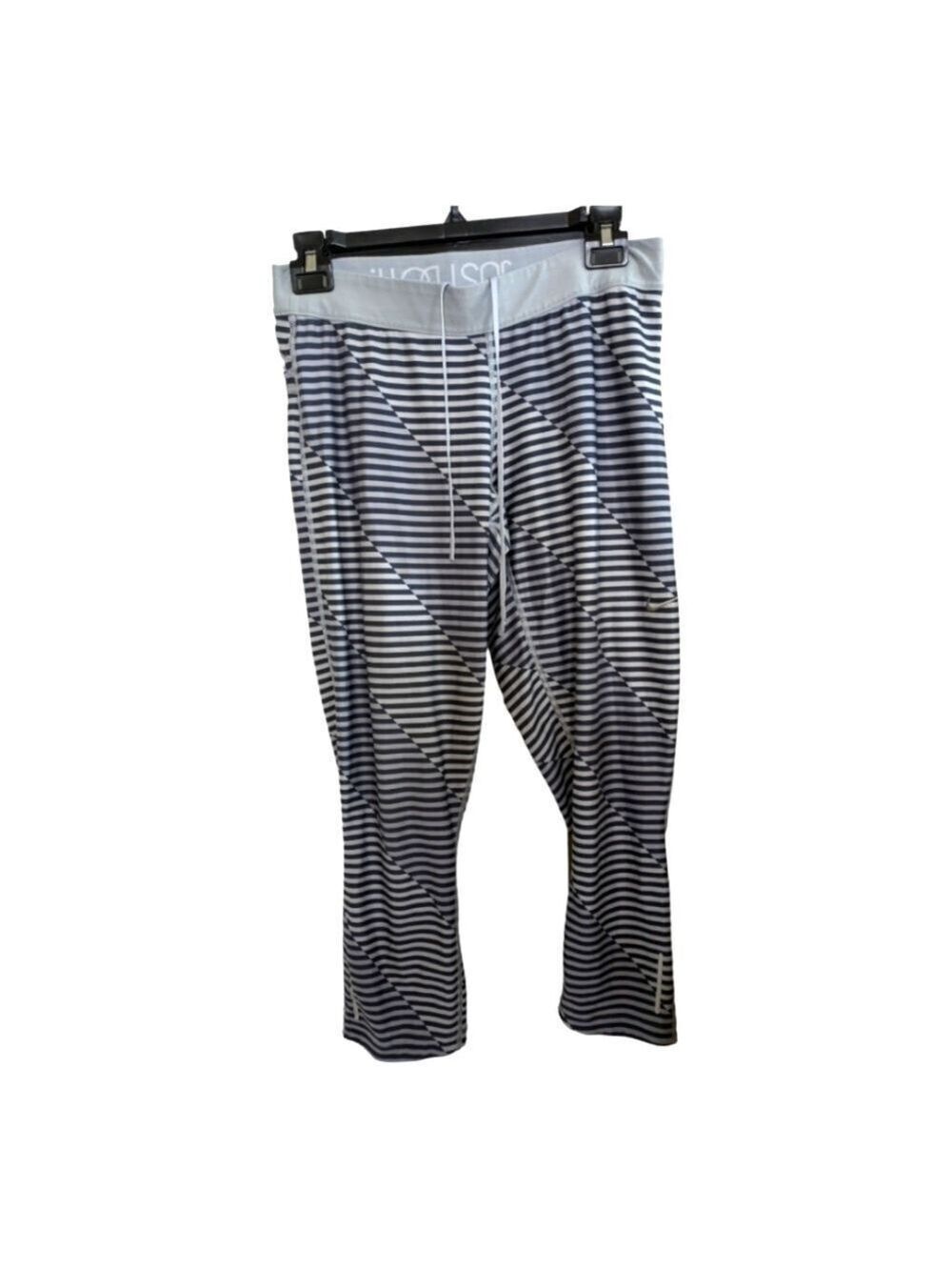 Nike Dri-fit Striped Capri workout pants Size Large